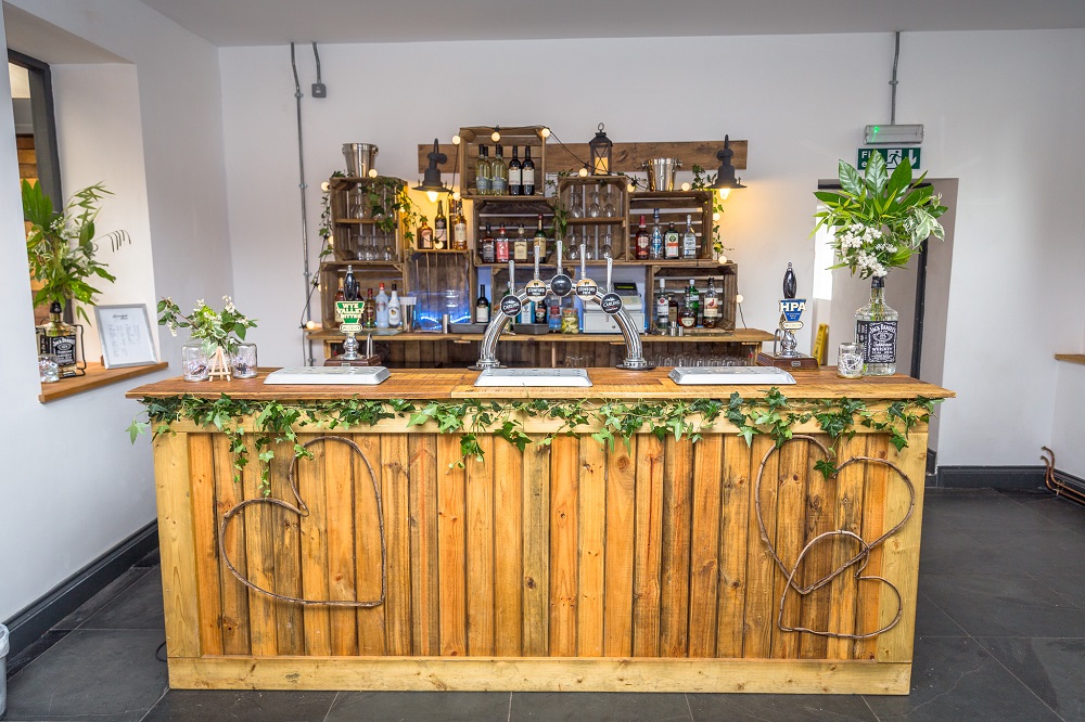 Box Bar